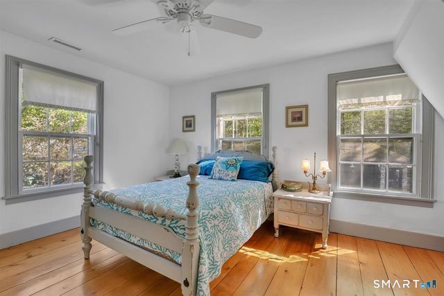 30 Knowles Road, East Hampton, CT 06424