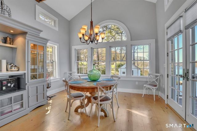 30 Knowles Road, East Hampton, CT 06424