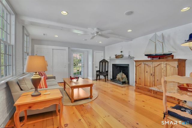 30 Knowles Road, East Hampton, CT 06424