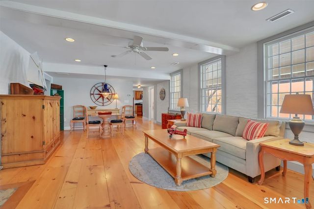 30 Knowles Road, East Hampton, CT 06424