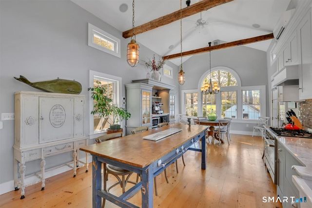 30 Knowles Road, East Hampton, CT 06424