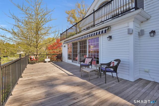 30 Knowles Road, East Hampton, CT 06424