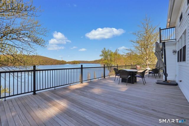30 Knowles Road, East Hampton, CT 06424