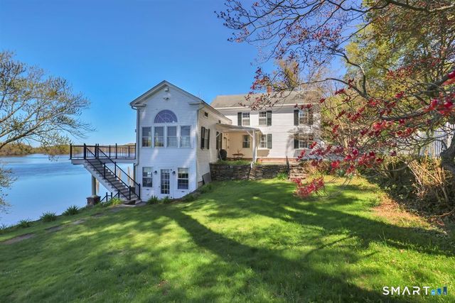 30 Knowles Road, East Hampton, CT 06424