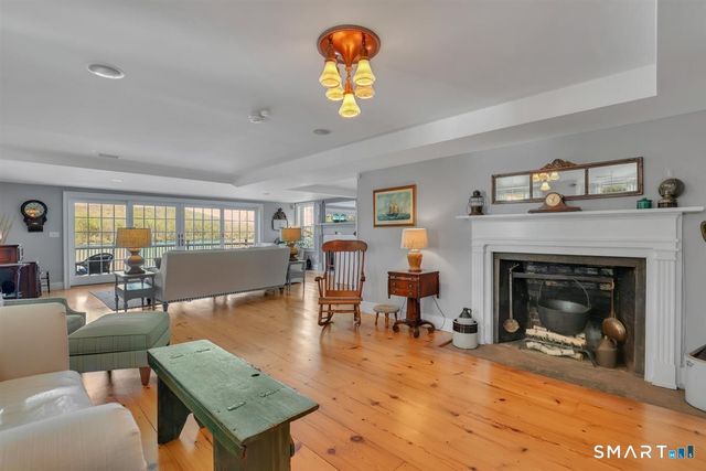 30 Knowles Road, East Hampton, CT 06424
