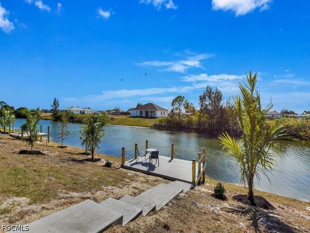 106 NW 20th ST, Cape Coral, FL 33993