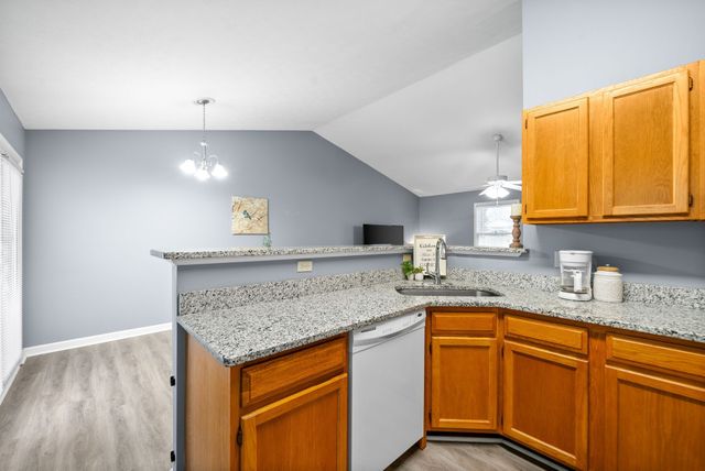 2921 Pawnee Dr, Hopkinsville, KY 42240