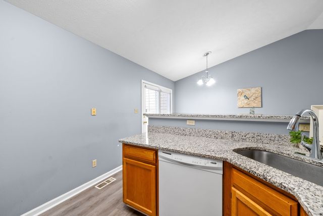 2921 Pawnee Dr, Hopkinsville, KY 42240