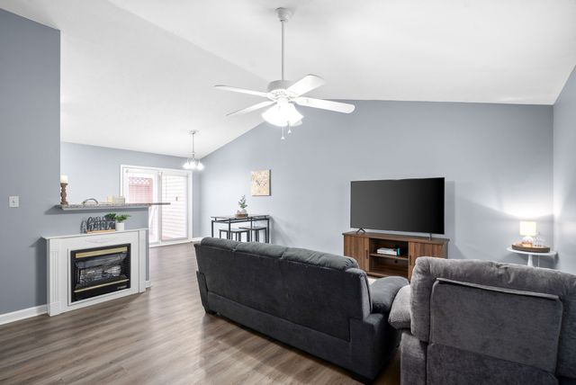 2921 Pawnee Dr, Hopkinsville, KY 42240