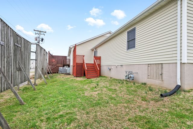 2921 Pawnee Dr, Hopkinsville, KY 42240