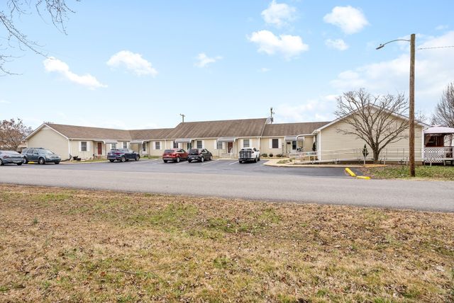 2921 Pawnee Dr, Hopkinsville, KY 42240