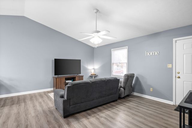 2921 Pawnee Dr, Hopkinsville, KY 42240