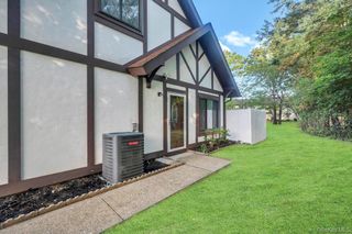 6 Amesworth Court, Middle Island, NY 11953