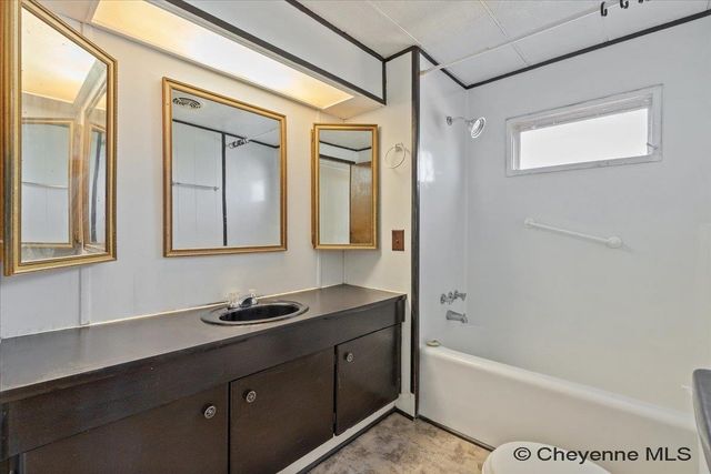 516 E 4TH ST, Cheyenne, WY 82007