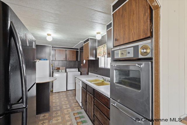 516 E 4TH ST, Cheyenne, WY 82007