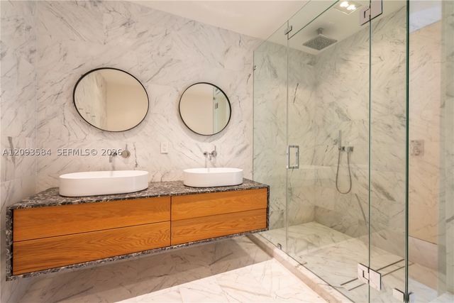 100 S Pointe Dr 1802, Miami Beach, FL 33139