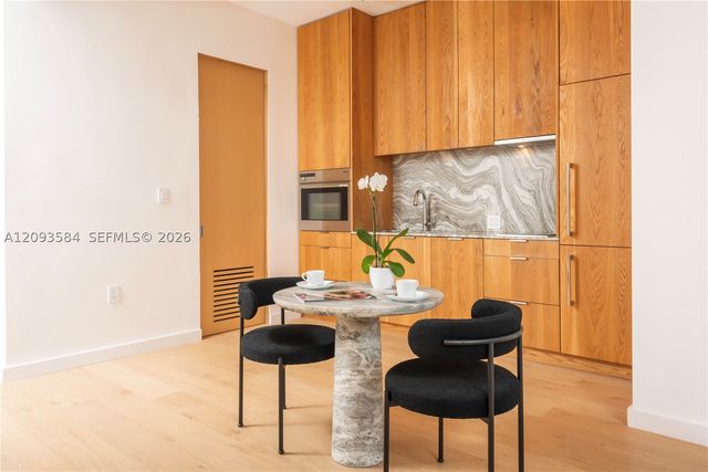100 S Pointe Dr 1802, Miami Beach, FL 33139