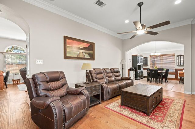 506 Cedar LN, Pflugerville, TX 78660