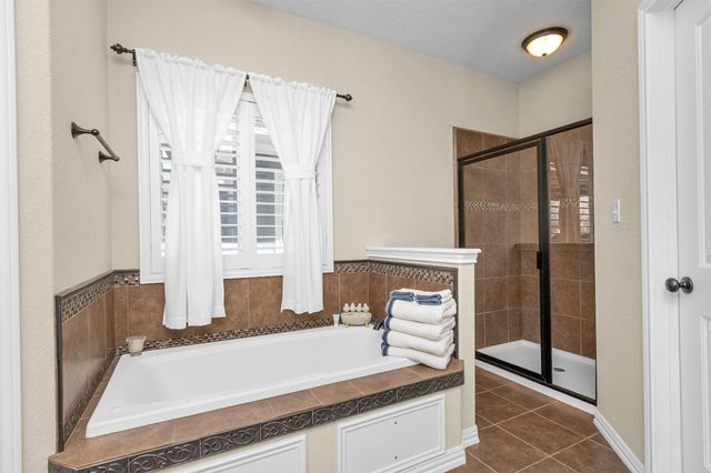 300 Weavers Cove, Livingston, TX 77351