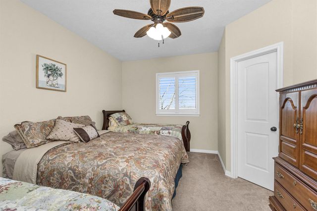 300 Weavers Cove, Livingston, TX 77351