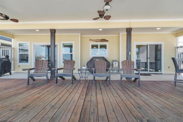 300 Weavers Cove, Livingston, TX 77351