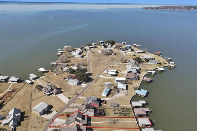 300 Weavers Cove, Livingston, TX 77351