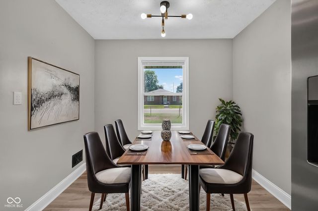 901 Alhambra, Anderson, IN 46012