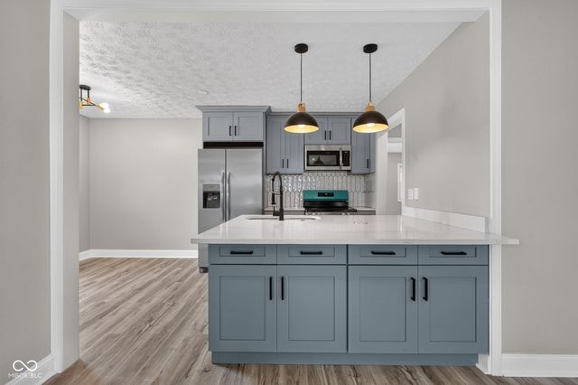 901 Alhambra, Anderson, IN 46012