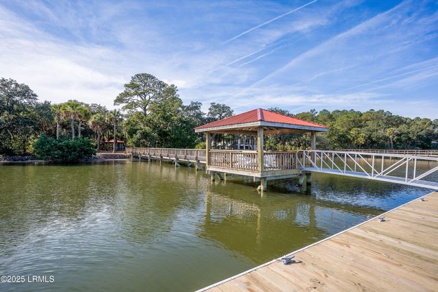 52 Old Smugglers Wharf Road, St. Helena Island, SC 29920