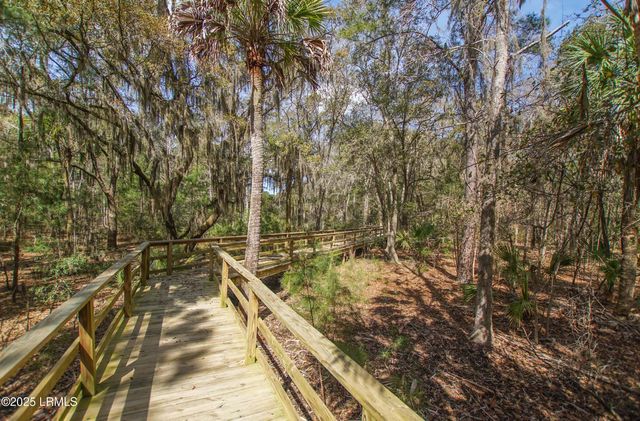 52 Old Smugglers Wharf Road, St. Helena Island, SC 29920
