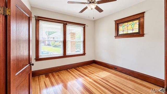 4640 Ray Avenue, St Louis, MO 63116
