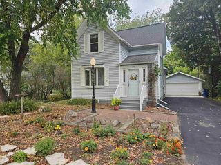 375 E IOLA STREET, Iola, WI 54945