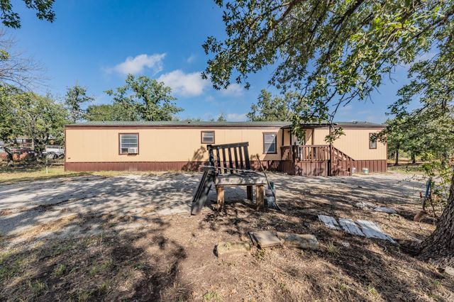 417 Wood River Road, Millsap, TX 76066