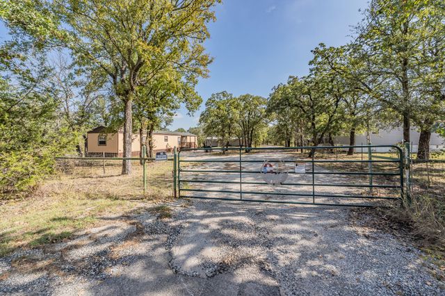 417 Wood River Road, Millsap, TX 76066