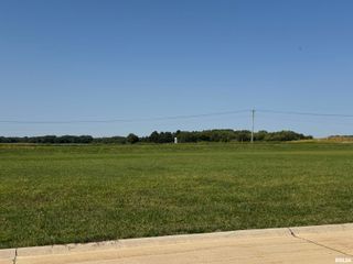 825 Book Lane, Geneseo, IL 61254