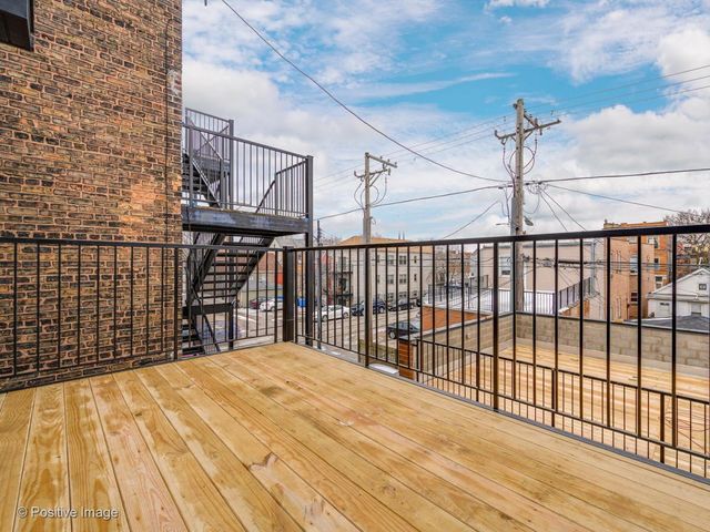 2307 W 19th Street 3, Chicago, IL 60608