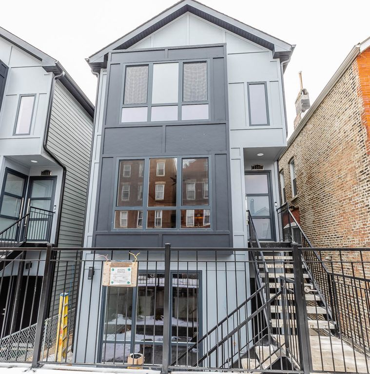 2307 W 19th Street 3, Chicago, IL 60608