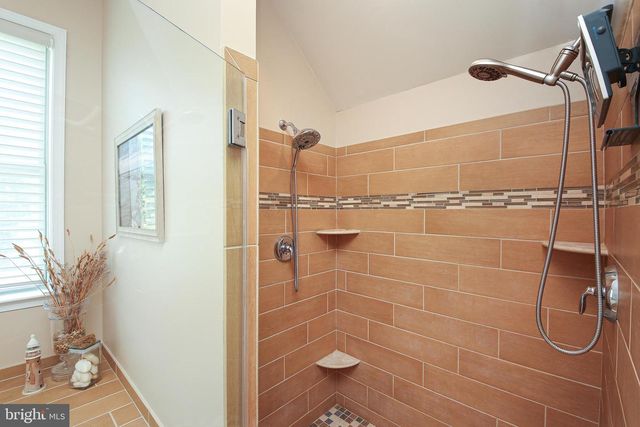 612 MEEHAN DR, Warrington, PA 18976
