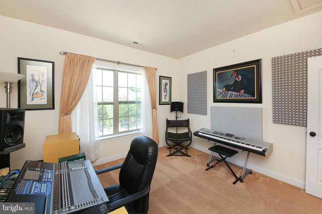 612 MEEHAN DR, Warrington, PA 18976