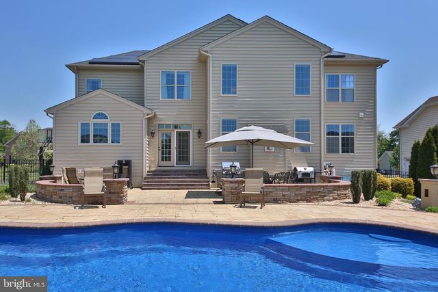 612 MEEHAN DR, Warrington, PA 18976