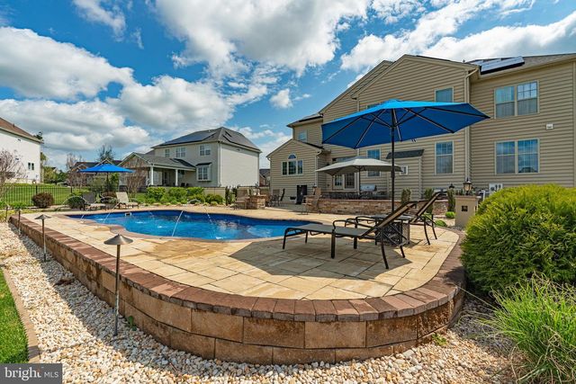 612 MEEHAN DR, Warrington, PA 18976