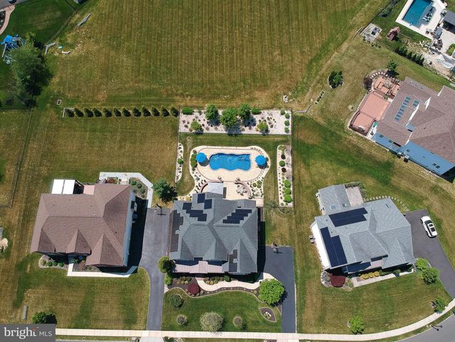 612 MEEHAN DR, Warrington, PA 18976