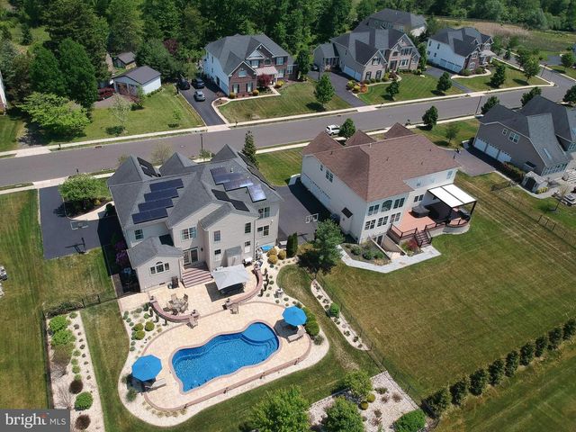 612 MEEHAN DR, Warrington, PA 18976