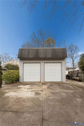 2 Coffman Cir, Hampton, VA 23669