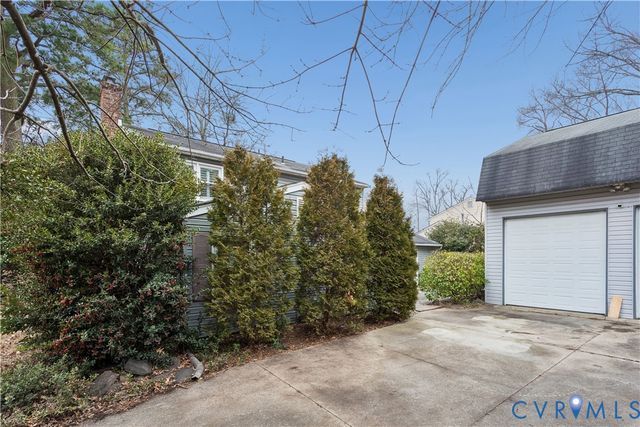 2 Coffman Cir, Hampton, VA 23669
