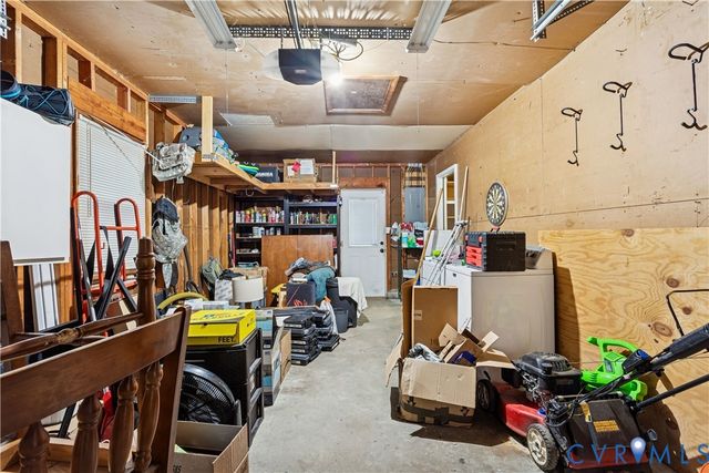 2 Coffman Cir, Hampton, VA 23669