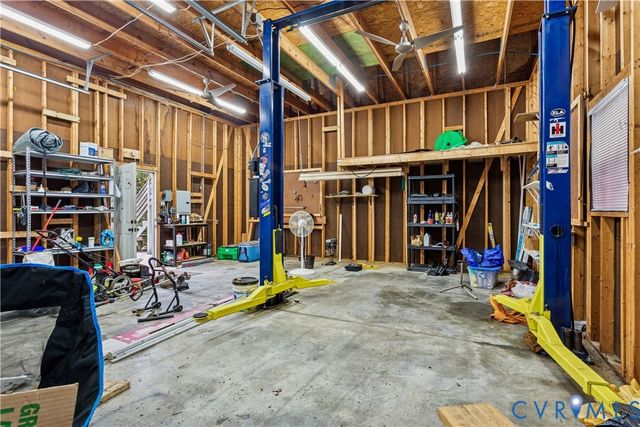 2 Coffman Cir, Hampton, VA 23669