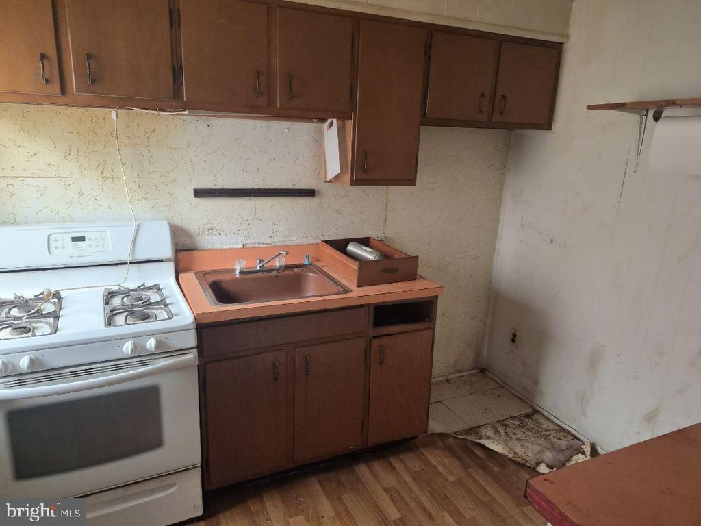 1714 S NEWKIRK ST, PHILADELPHIA, PA 19145 — photo 4