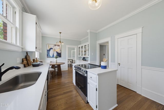 2005 Glenwood Avenue, Raleigh, NC 27608