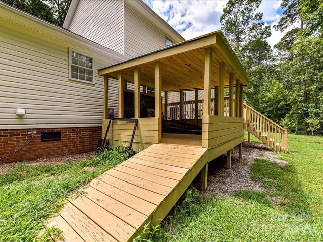 1338 Pell Drive, Lincolnton, NC 28092